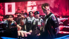 LPL季后赛中单选手对决：全球总决赛老将云集，Ruler评泽丽2V4成经典